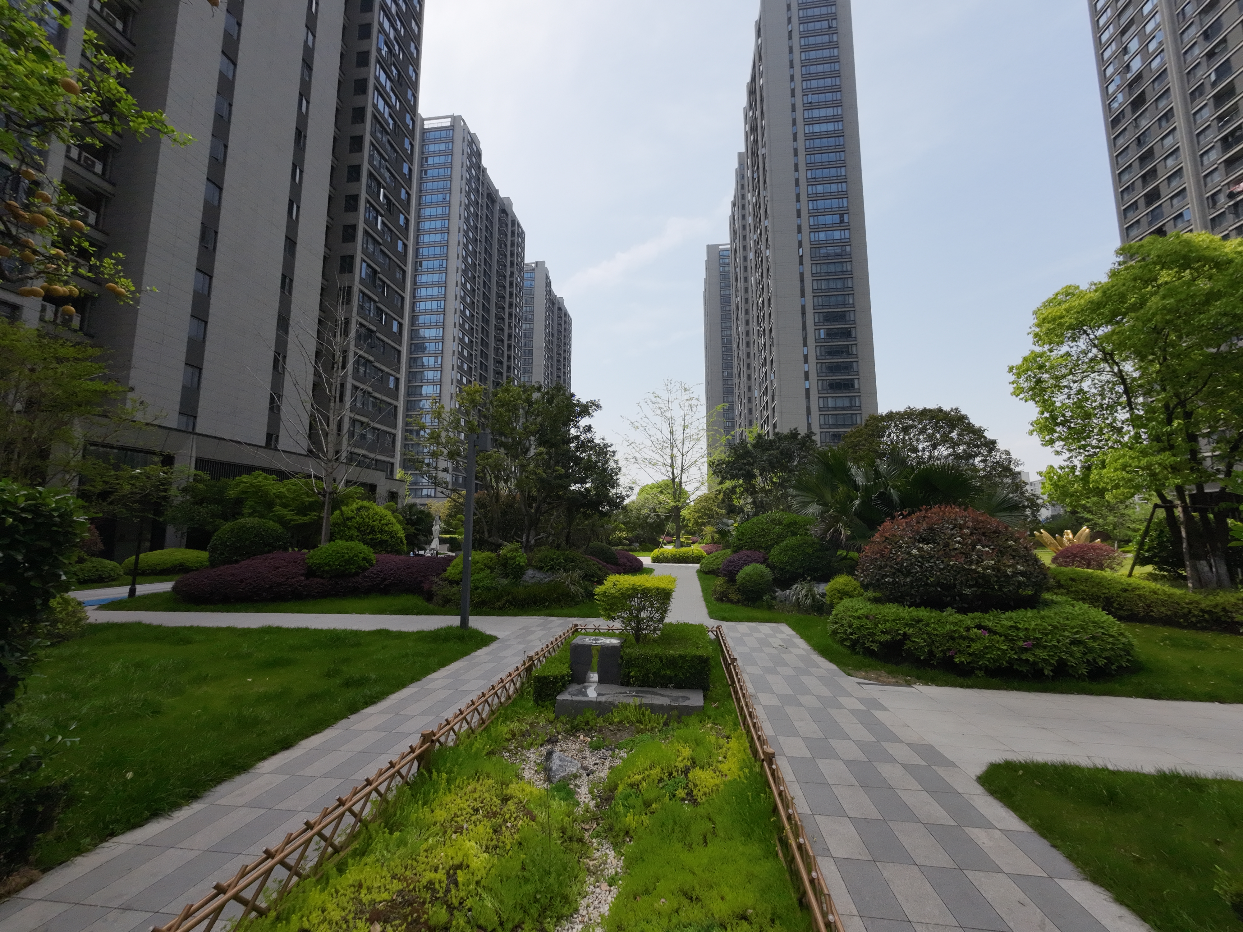 Yue Hong Bay  compound photo 3