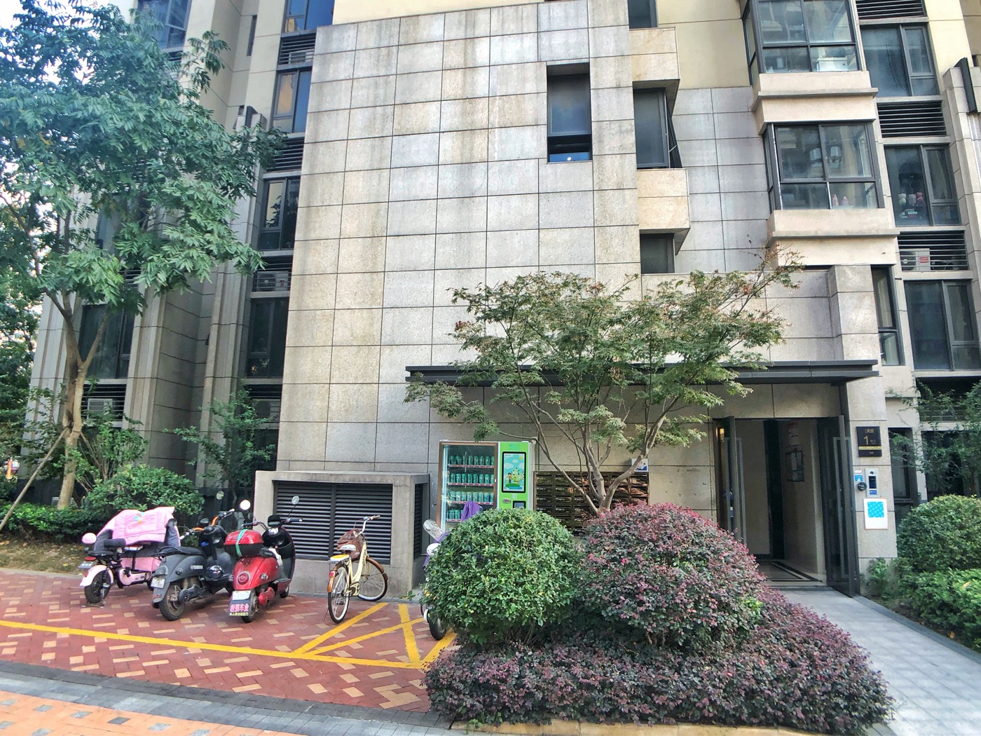 Hejing Tianjun Gongyu compound photo 2