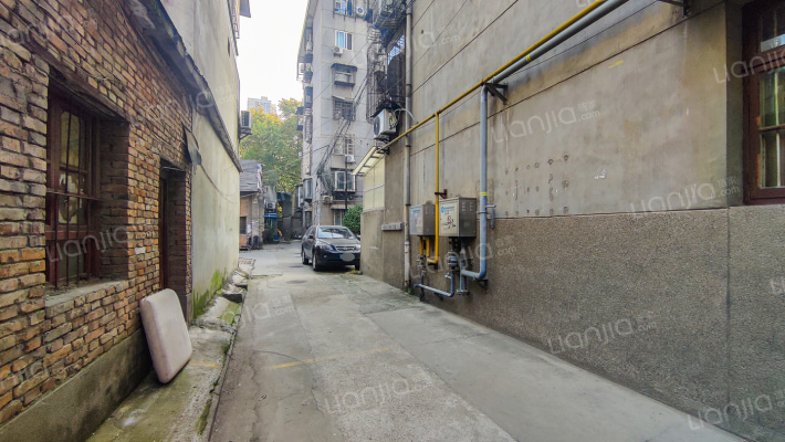 南小巷8号院外景图