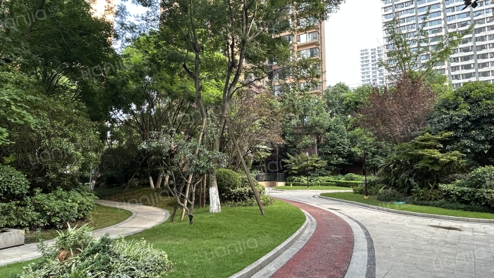 蓝润光华春天B区外景图