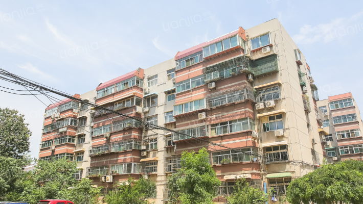 南辛庄东街外景图