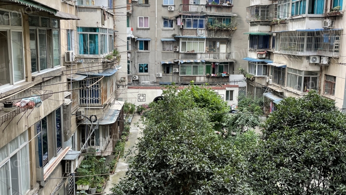 花牌坊街97号外景图