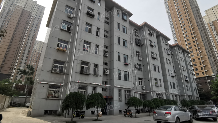 河北银行宿舍外景图