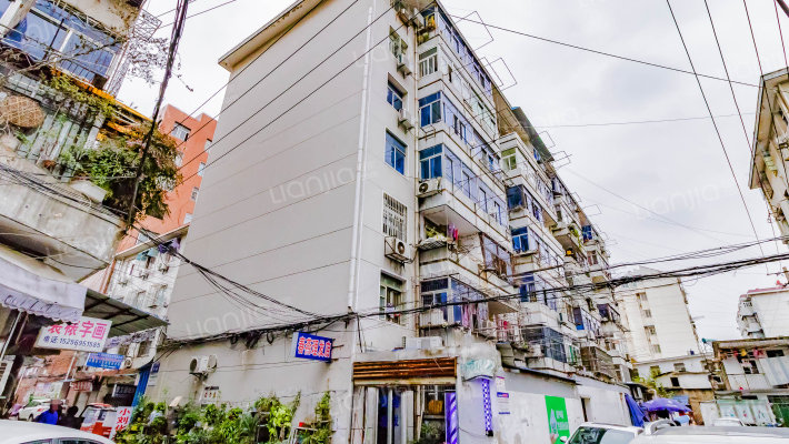 矿机小区外景图