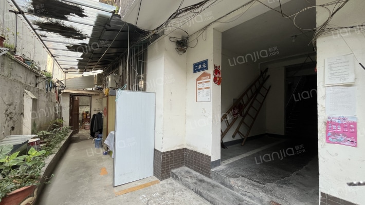 解放路二段333号院外景图