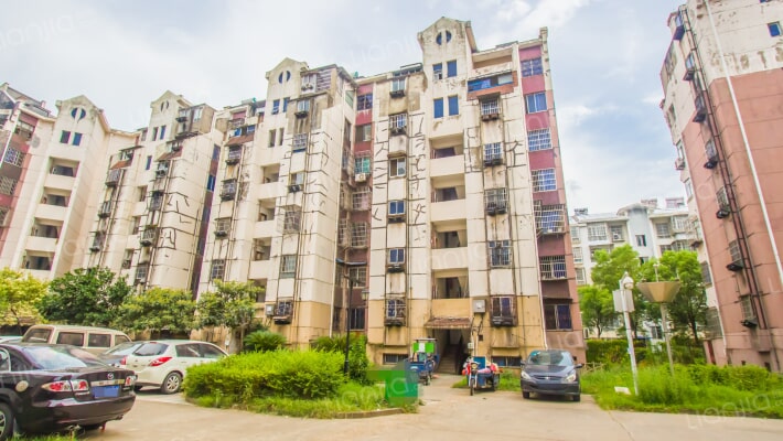 京东小区A区外景图