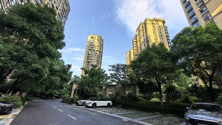 天鸿香榭里外景图