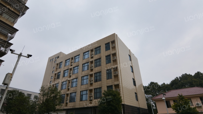 大学城小区外景图