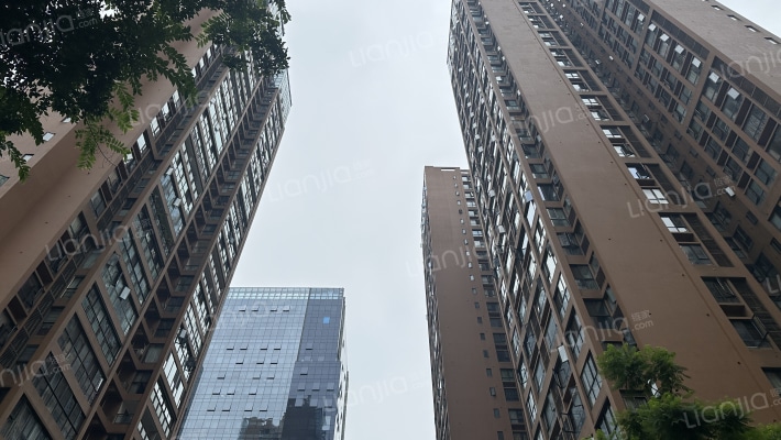 新城国际广场外景图