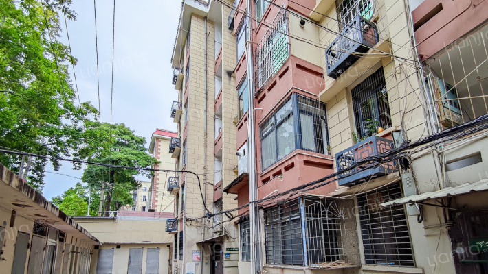 集美大学银江小区外景图