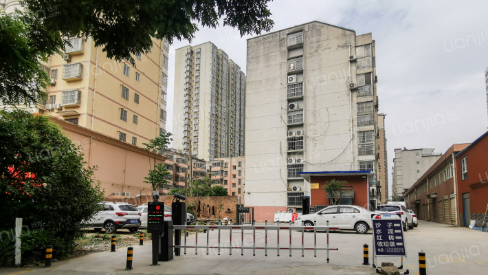 气象局家属院外景图