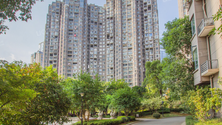 世纪中央城二期外景图