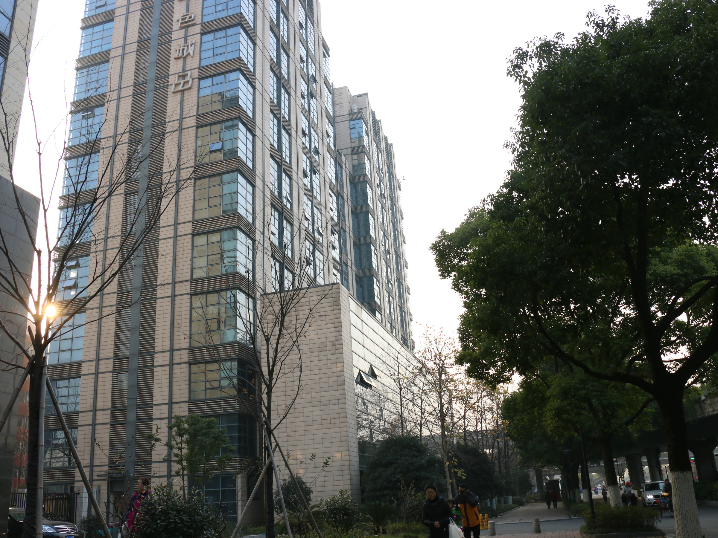 金色城品小区实景 3