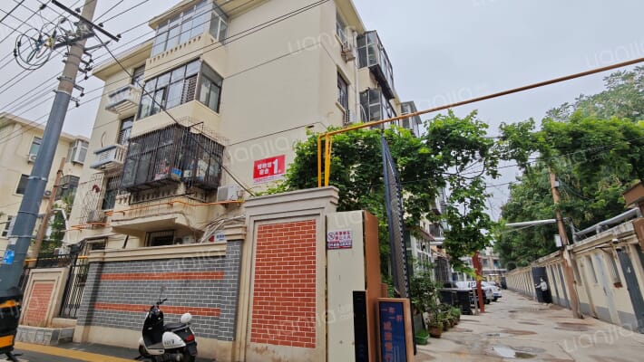 博物馆宿舍外景图