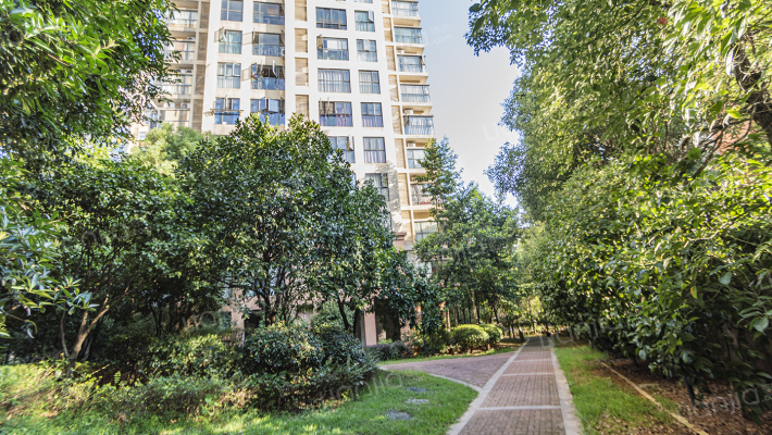 长盛岚庭外景图