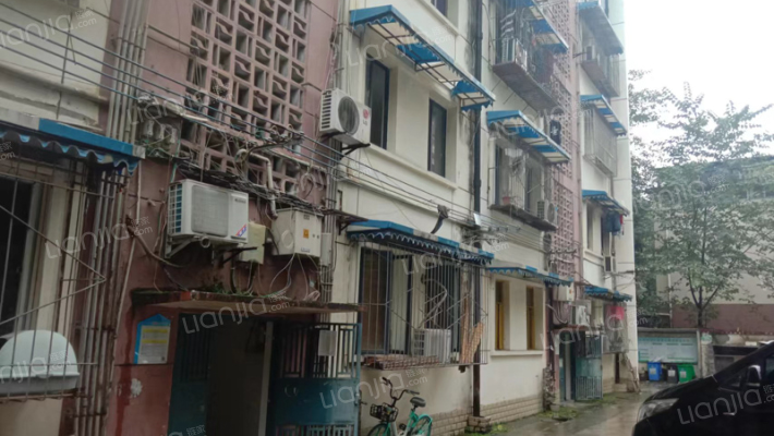 植物油场宿舍外景图