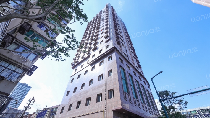 江西省人民医院综合楼外景图