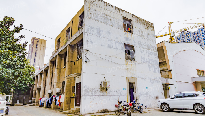 武汉职业技术学院西区外景图