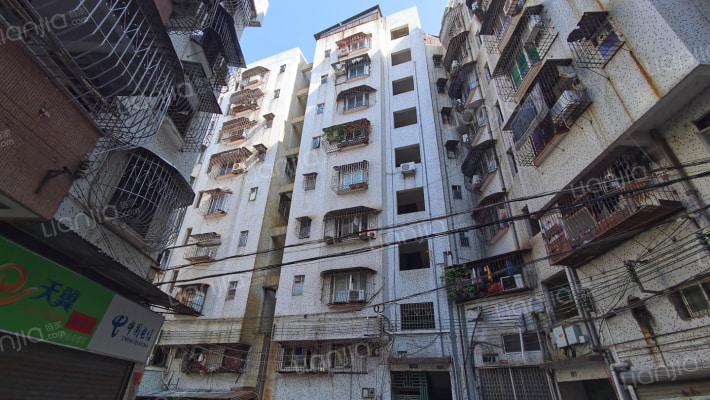 红卫大街外景图