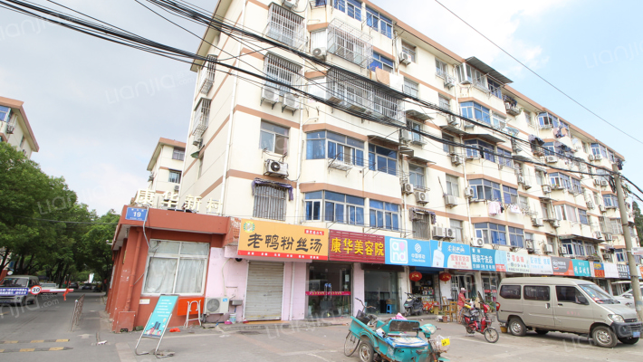 康华新村外景图