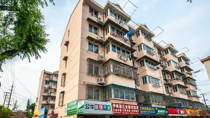 塔城东路550弄外景图