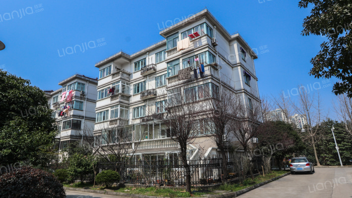 鲈乡花园外景图