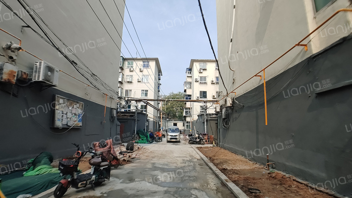 水泥厂宿舍外景图