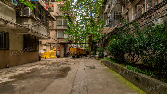 地基中心宿舍外景图