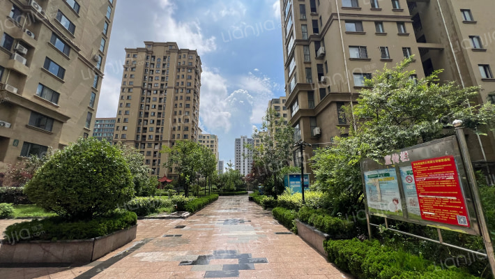 仕府名苑外景图