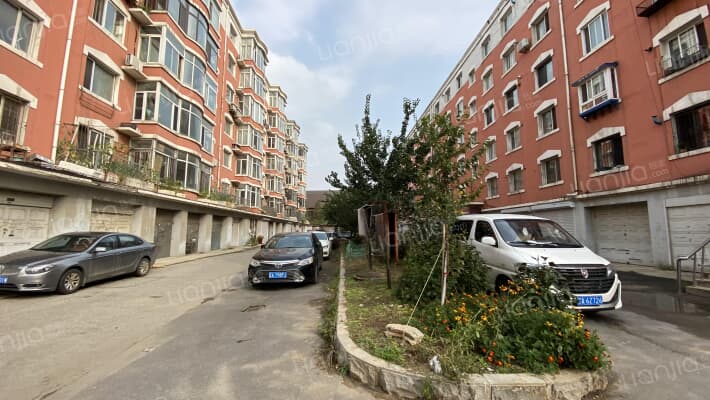 沈鹰家园外景图