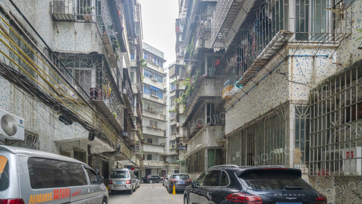 康湖山庄外景图