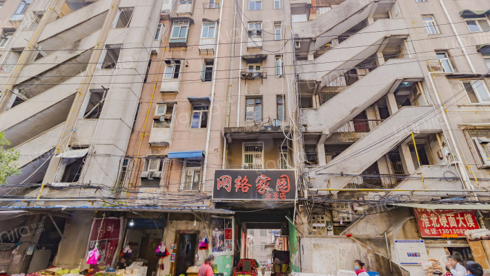 炉桥路92号外景图