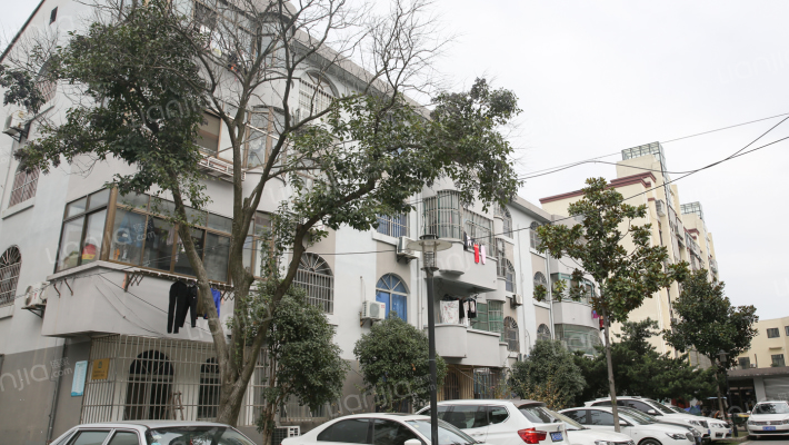 新吴公寓外景图