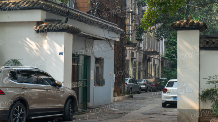 市环保局宿舍外景图