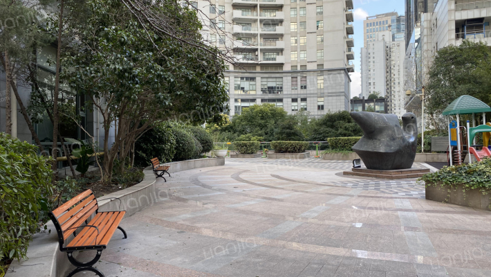 新外滩花苑外景图