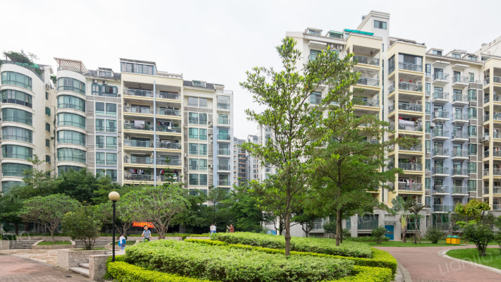 东方沁园外景图