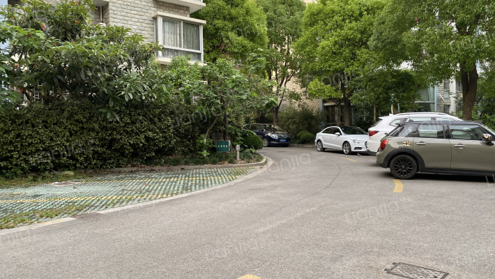 东兰新村外景图