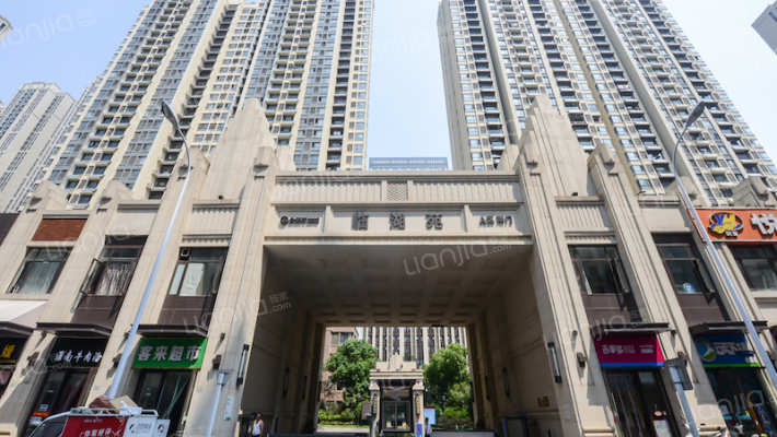 万达临湖苑A区外景图