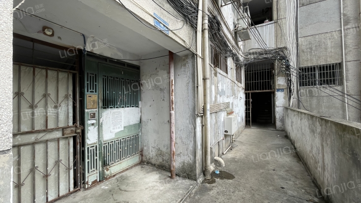 宝山南路95号外景图