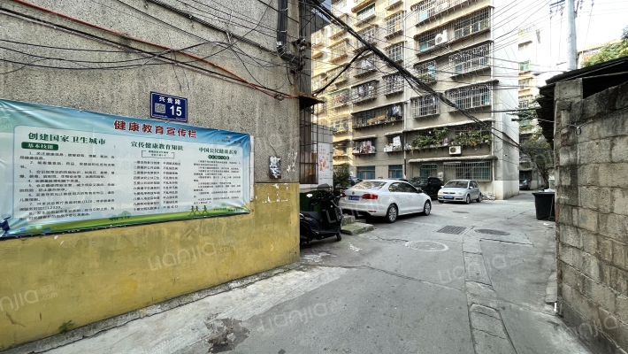 兴贵路15号外景图