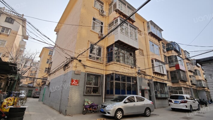 市一商局宿舍外景图