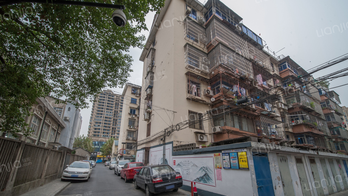 梅花弄小区外景图