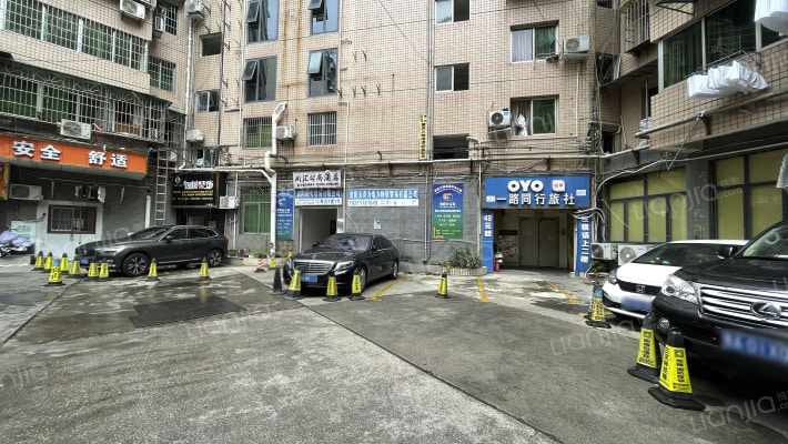 温馨家园外景图