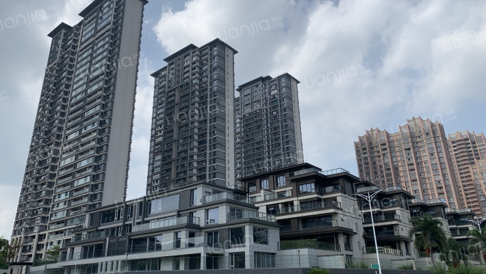 荣融繁荣里外景图