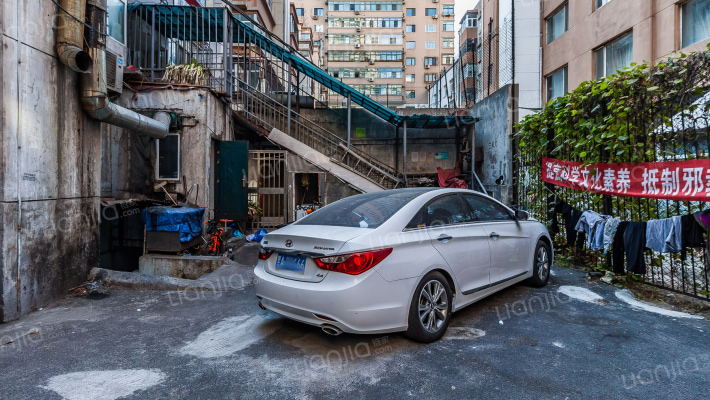 西七道街外景图