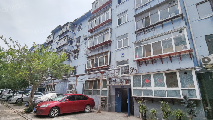 齐鲁工业大学一宿舍外景图