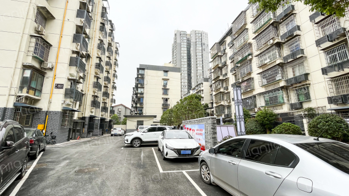 冶金宿舍外景图