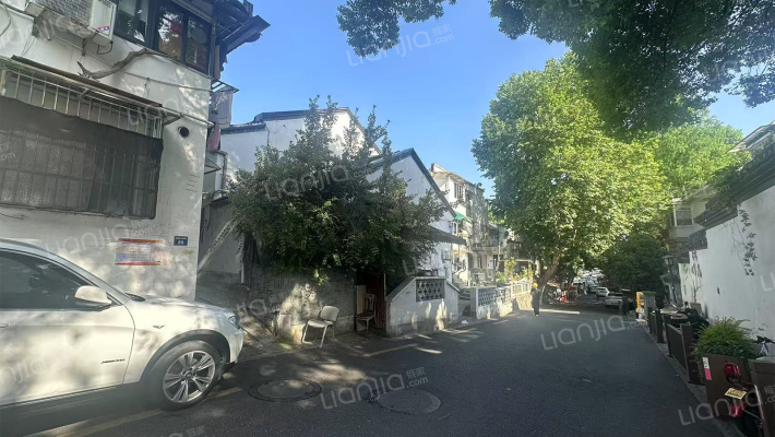 凤凰山脚路55号外景图