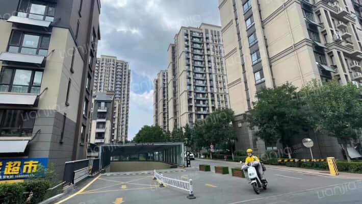 万科假日风景外景图