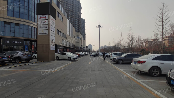 中原云鼎广场外景图